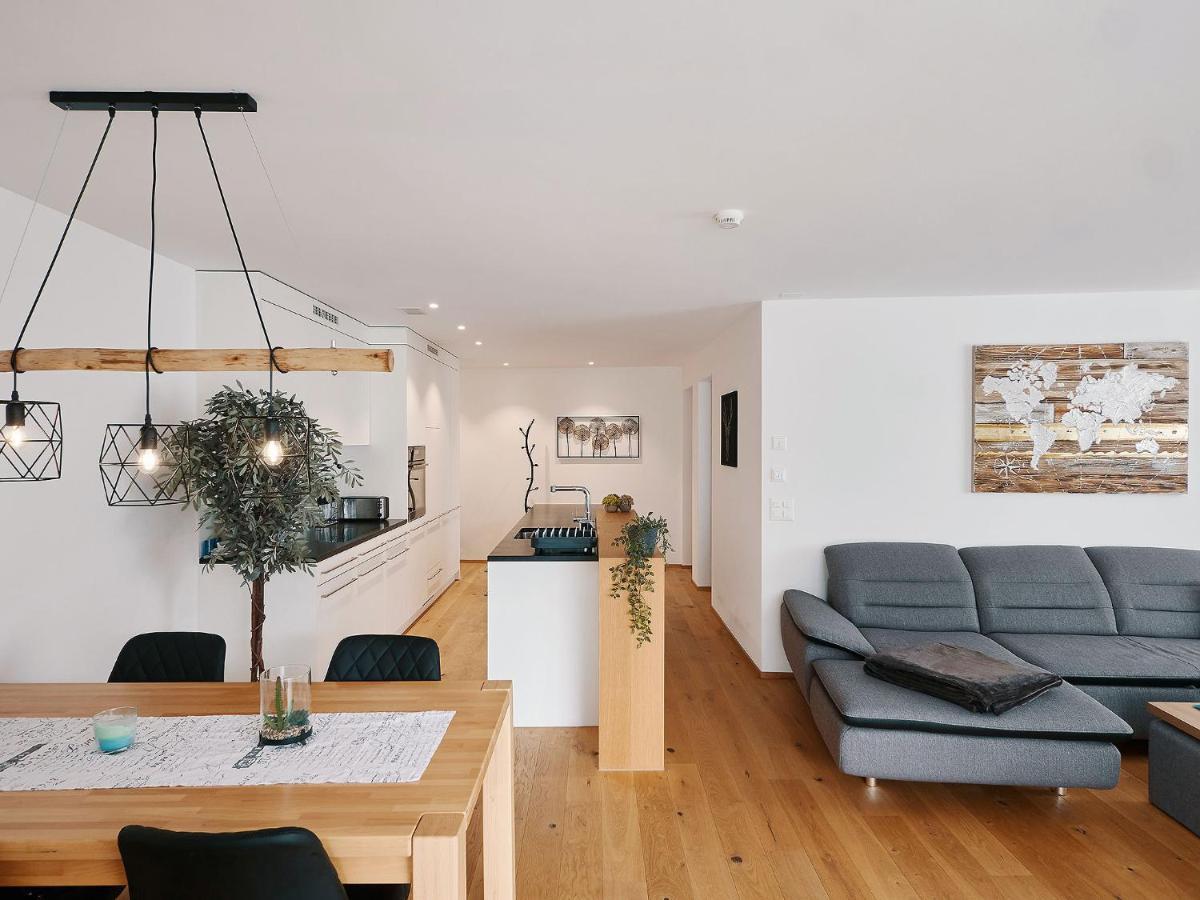 Montanas - Luxuswohnung Mit Kamin - Nahe Caumasee & Talstation Flims Esterno foto