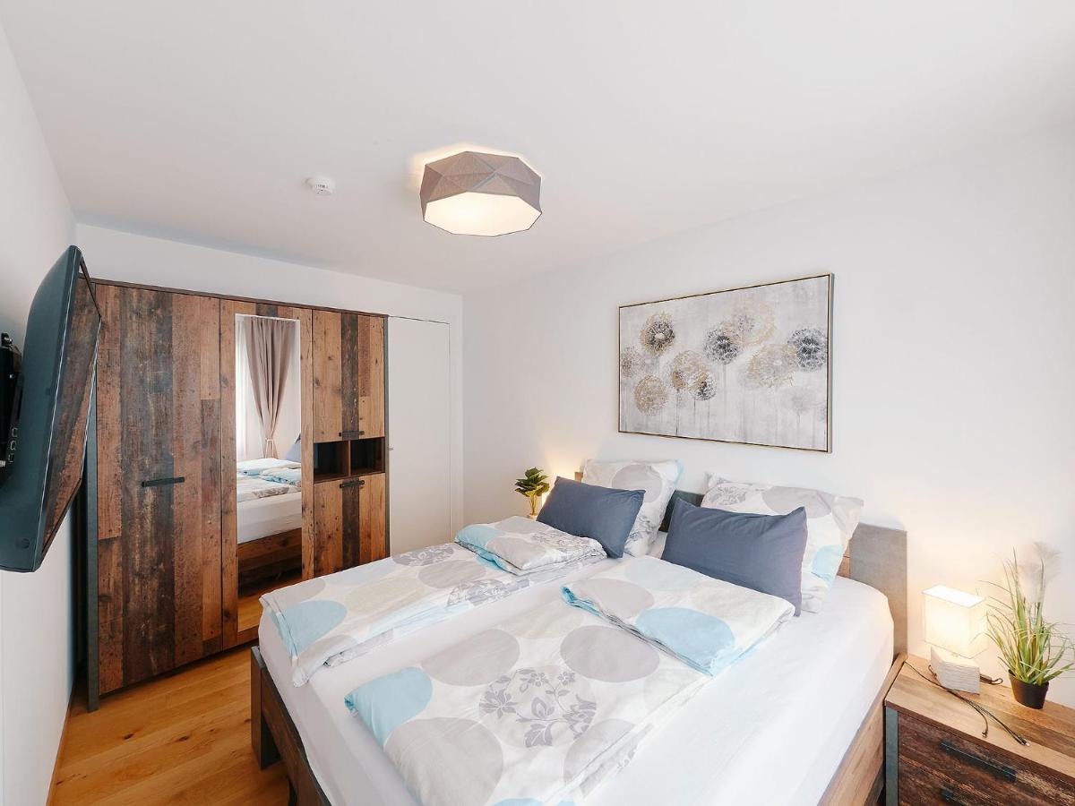 Montanas - Luxuswohnung Mit Kamin - Nahe Caumasee & Talstation Flims Esterno foto
