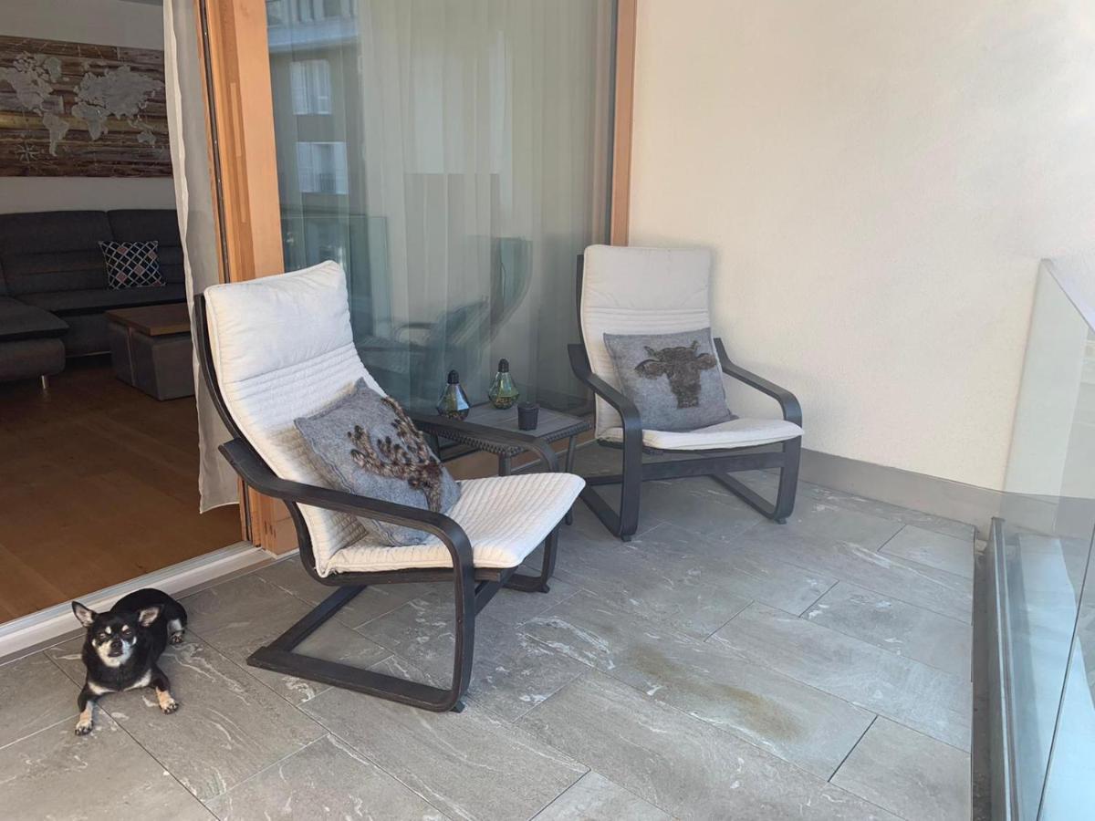 Montanas - Luxuswohnung Mit Kamin - Nahe Caumasee & Talstation Flims Esterno foto